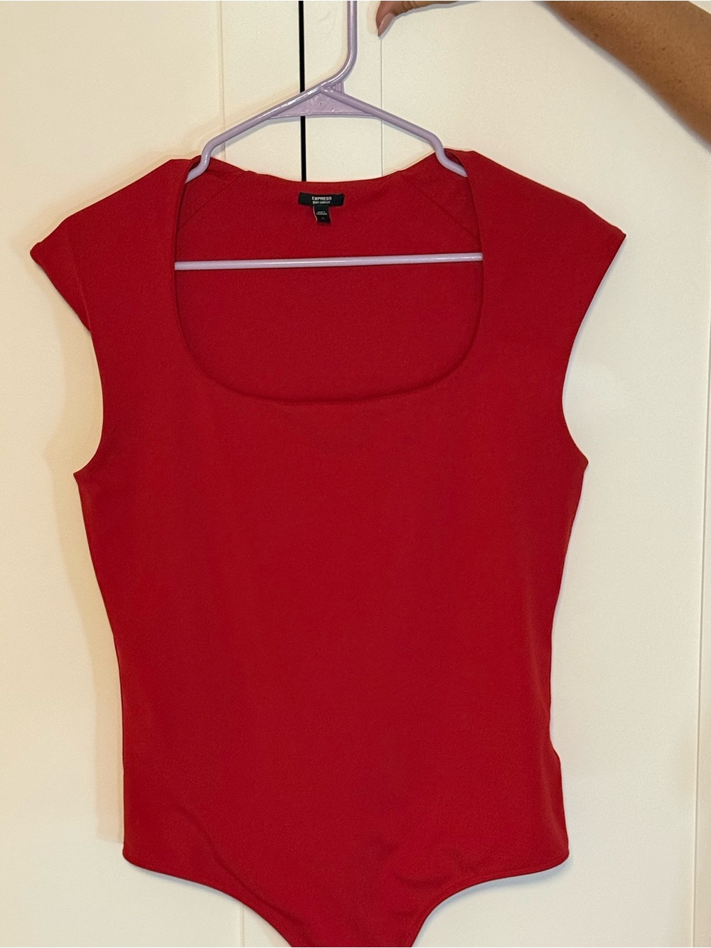 Express Red Scoop Neck Cap Sleeve Bodysuit - Classic Fit